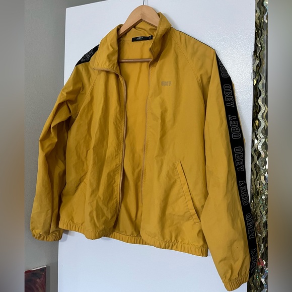 Obey yellow windbreaker jacket size medium - Picture 2 of 6